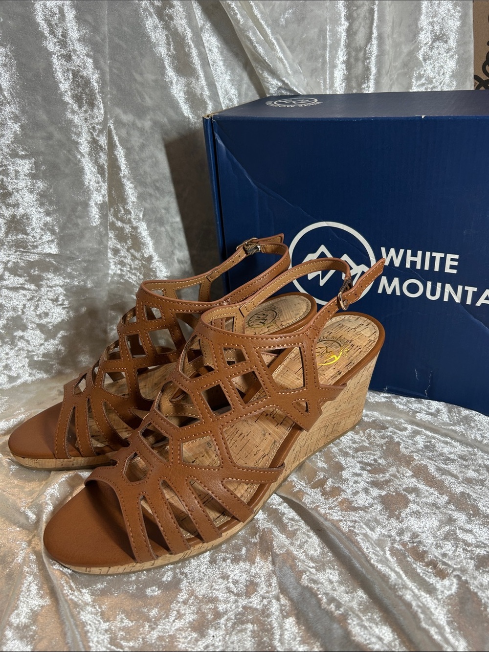 NWT WHITE MOUNTAIN CORK WEDGE SANDALS 9.5 - Picture 3 of 9